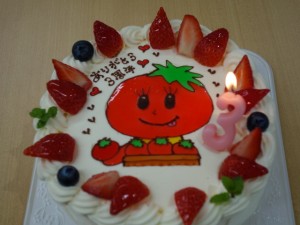 ３周年とまてぃーぬケーキ